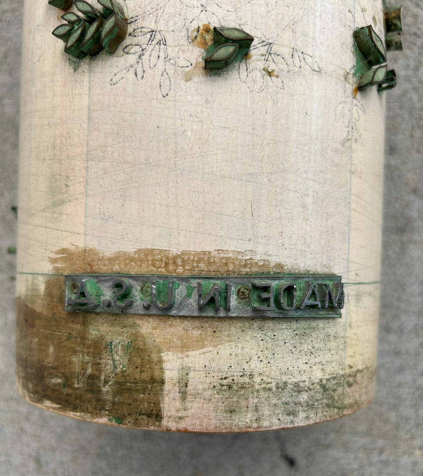 Vintage Wallpaper Print Roller
