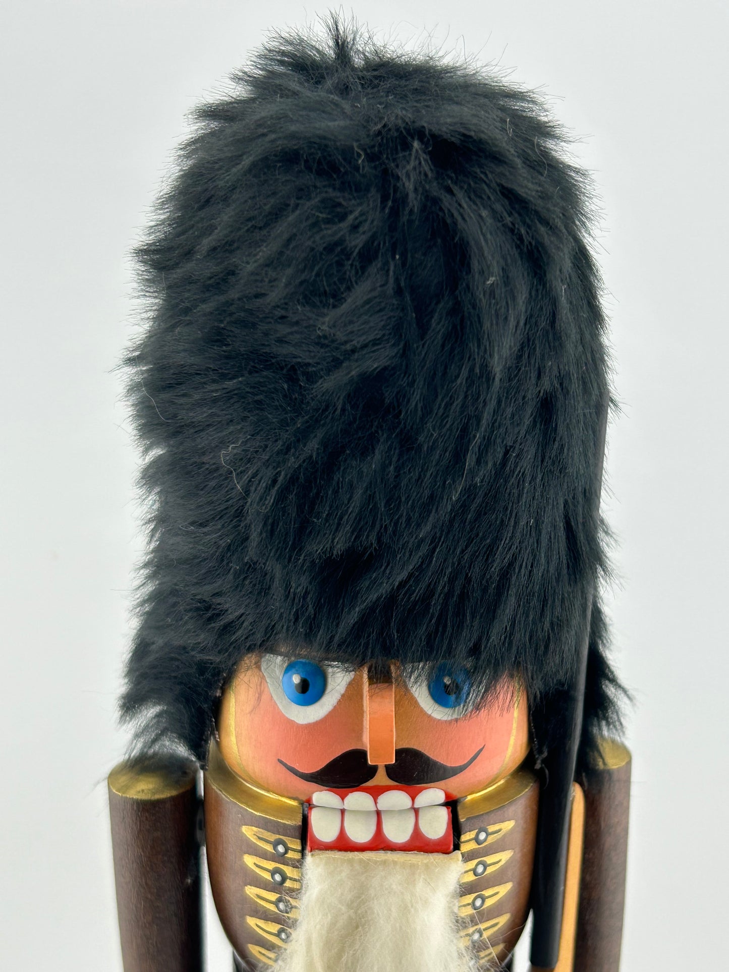 Erzgebirgische Volkskunst Soldier Nutcracker