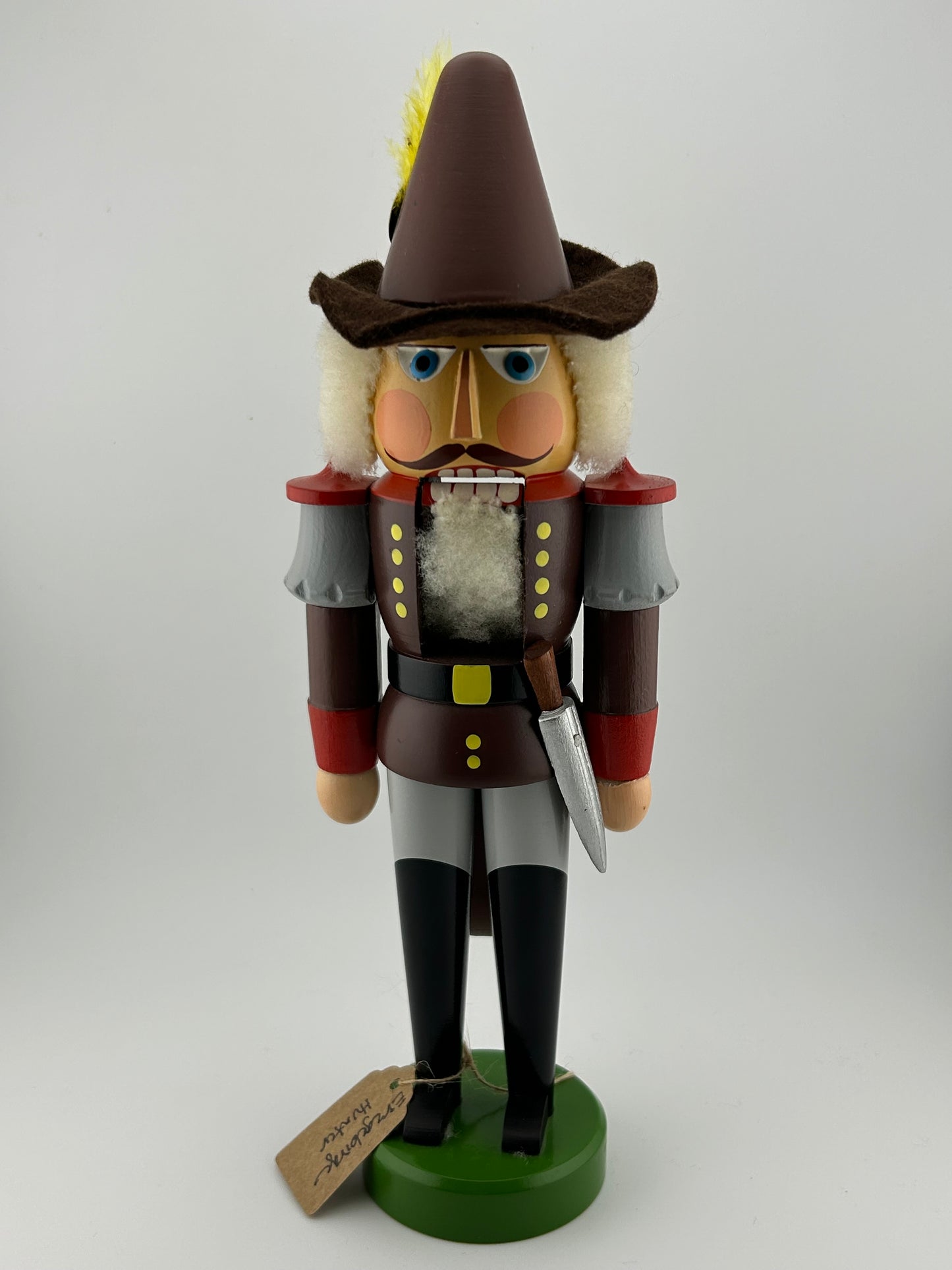 Erzgebirgische Expertic Hunter Nutcracker with Knife