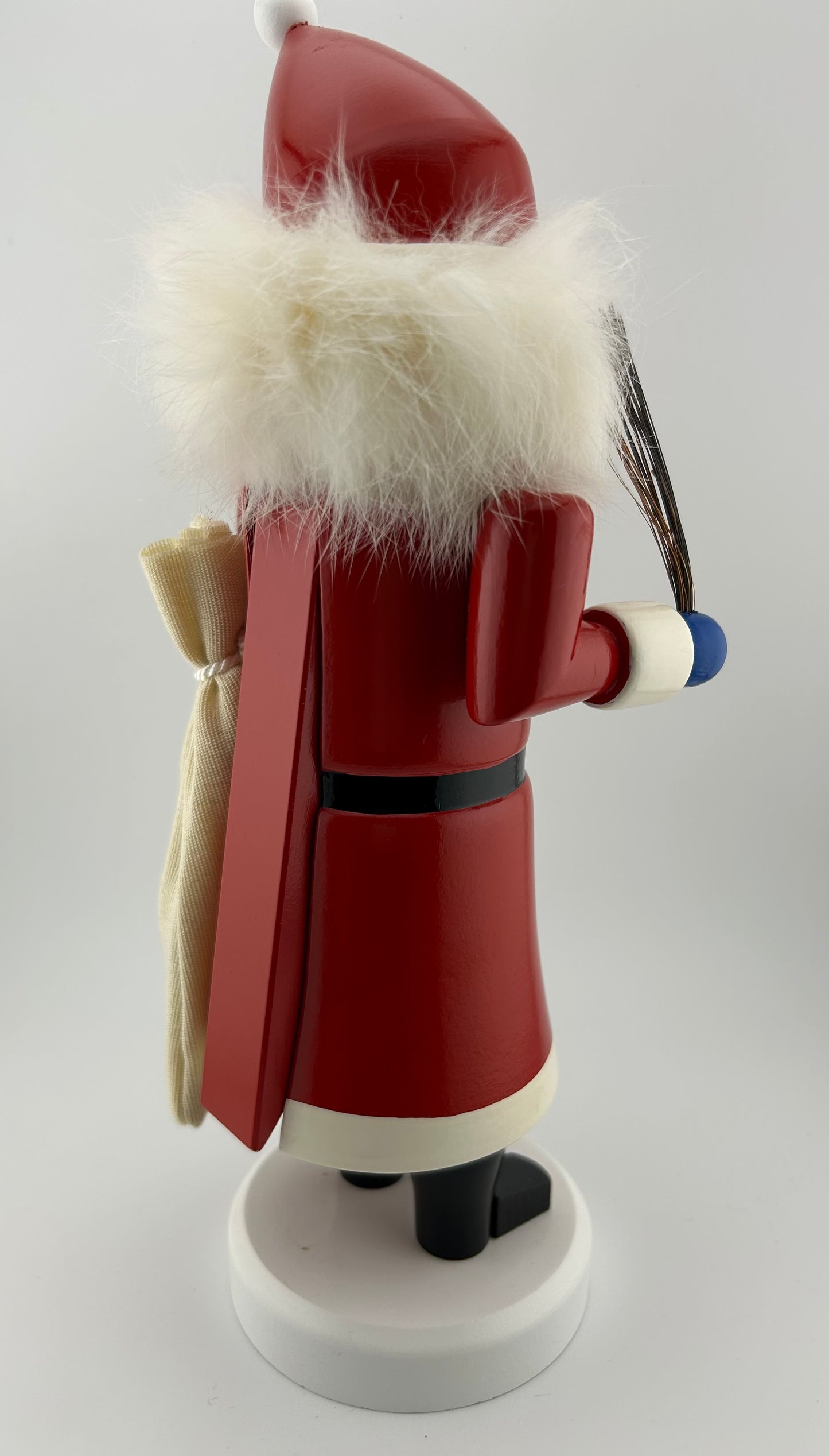 Erzgebirge Santa Nutcracker