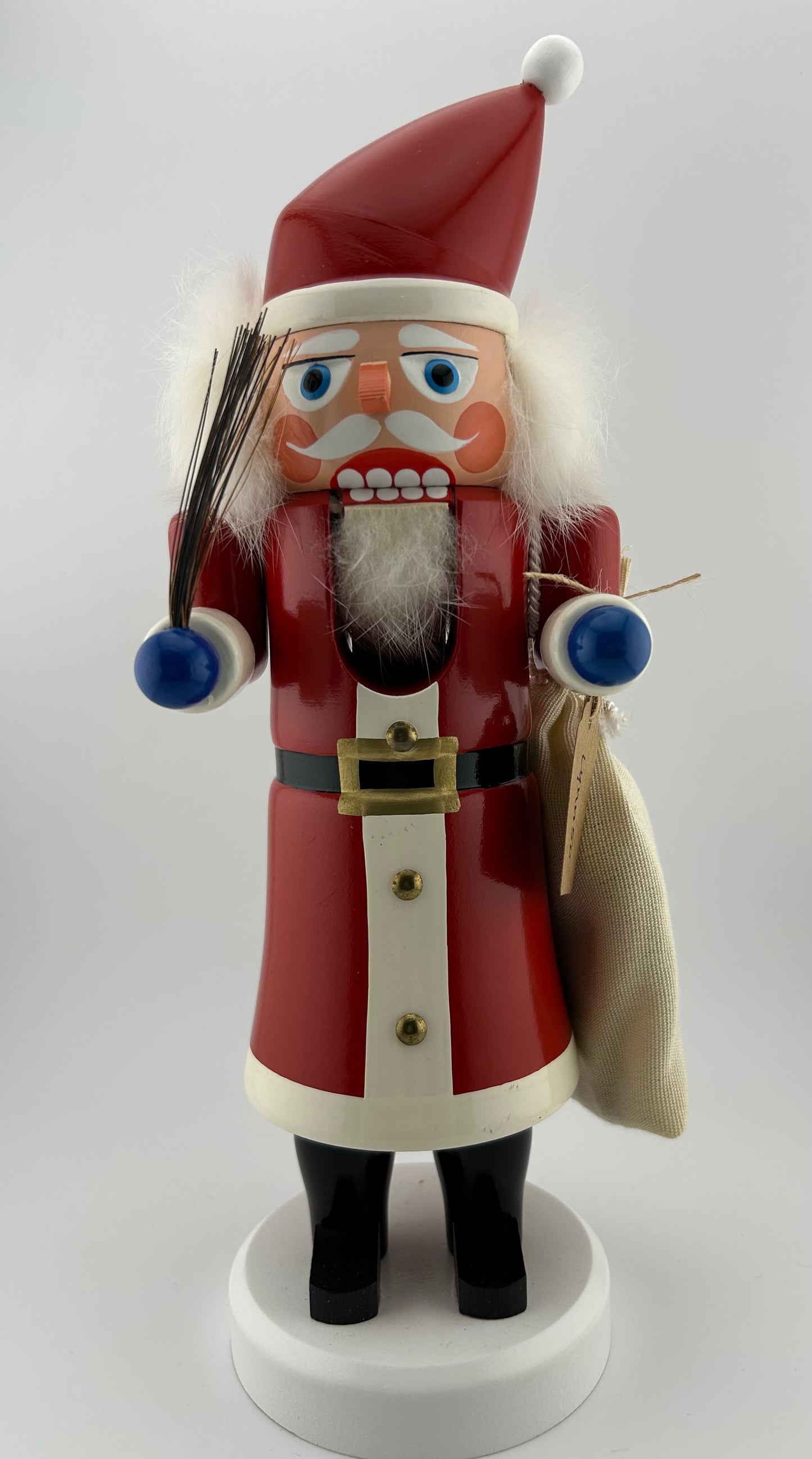 Erzgebirge Santa Nutcracker
