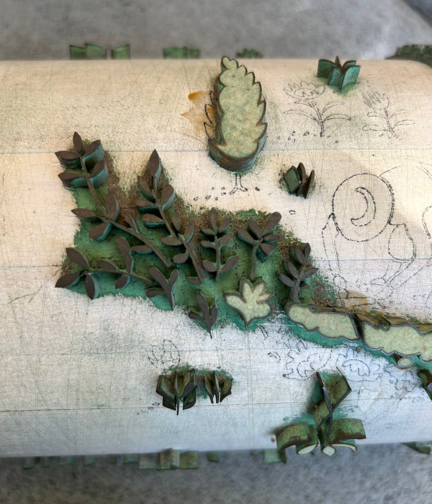 Vintage Wallpaper Print Roller