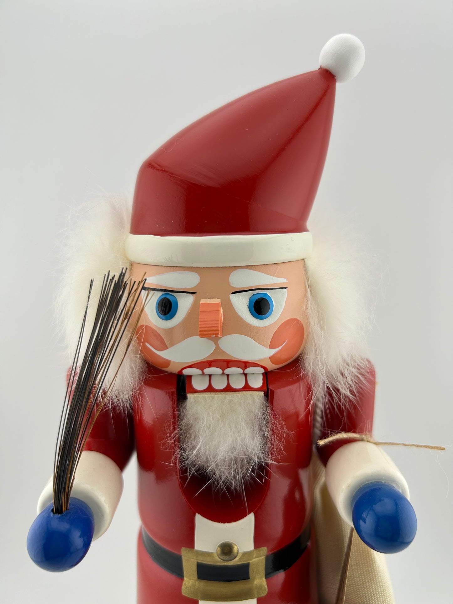 Erzgebirge Santa Nutcracker